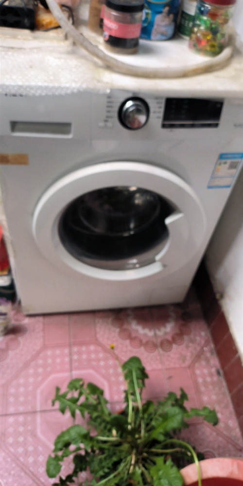 海尔变频滚筒洗衣机，容